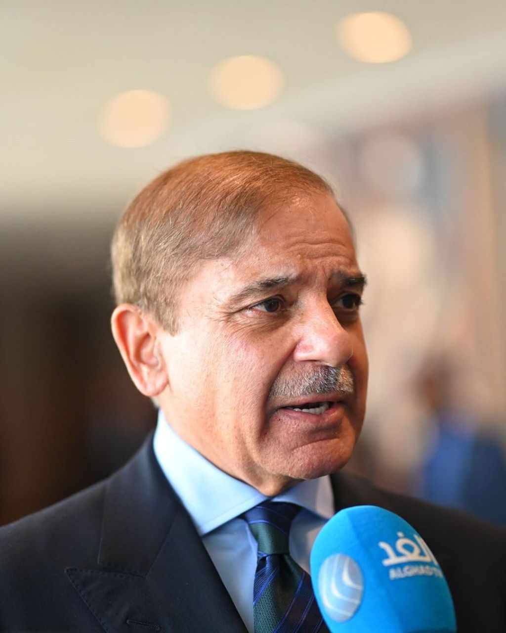 Ministers decide to give up salaries amid economic&nbsp;crisis